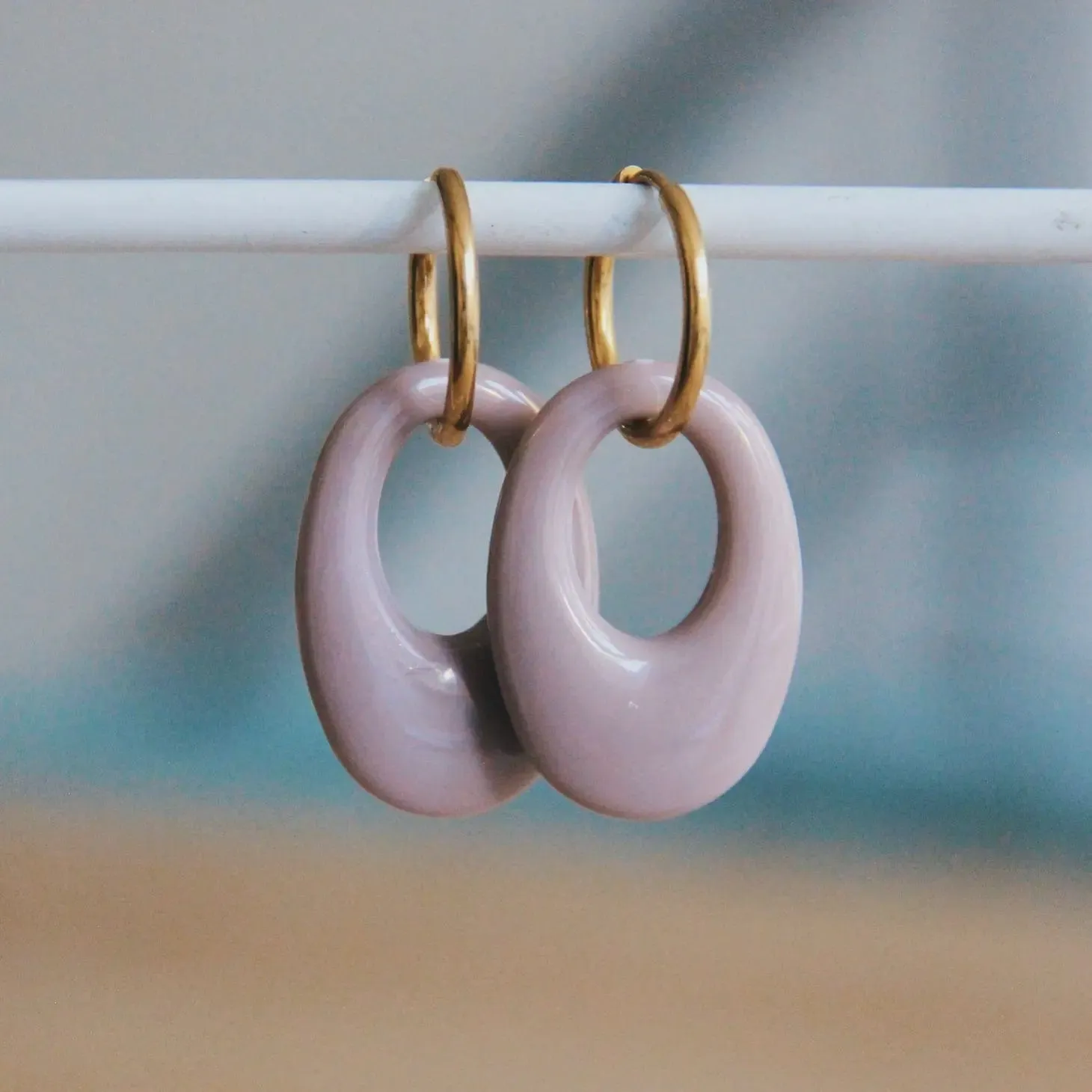 Bazou Earrings Lilac Resin Drop