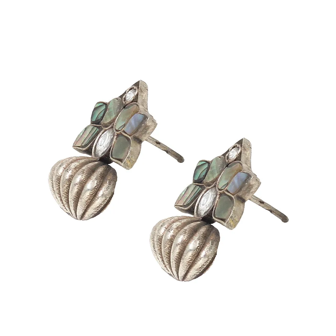 Elegant Design: Sangeeta Boochra Handmade Silver Earrings