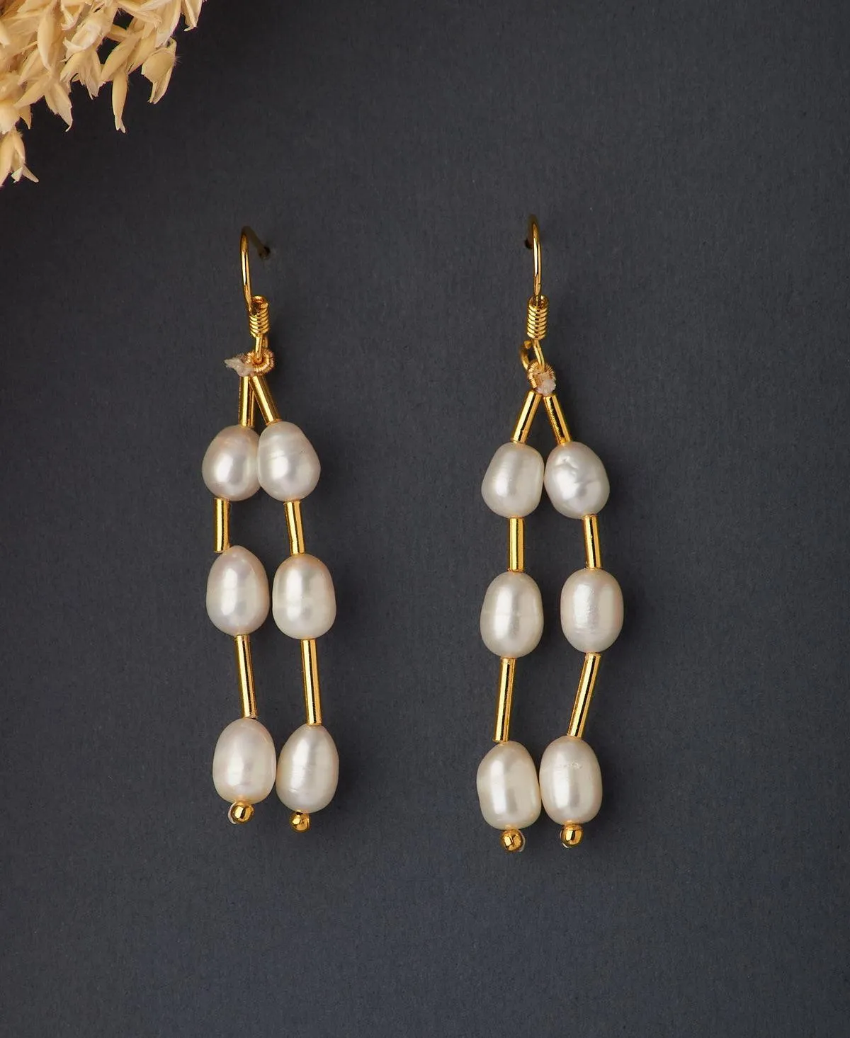 Elegant Hanging Pearl Earring