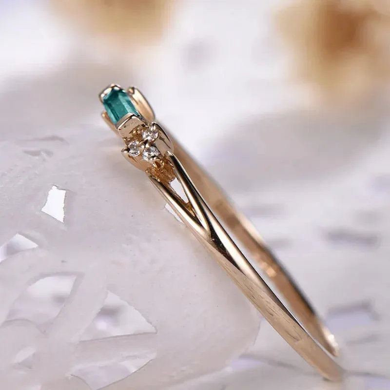 Green Minimalist Rhinestone Women's Ring