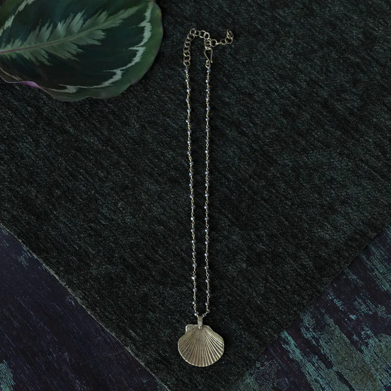 Natura Necklaces - Scallop