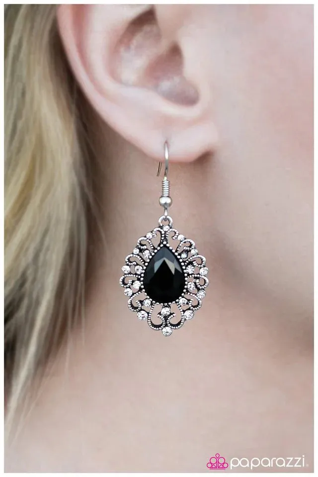 Paparazzi Earring ~ Baby, Youre So Classic - Black