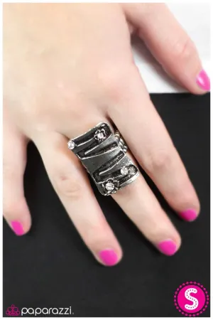 Paparazzi Ring ~ Tiki Couture - Silver