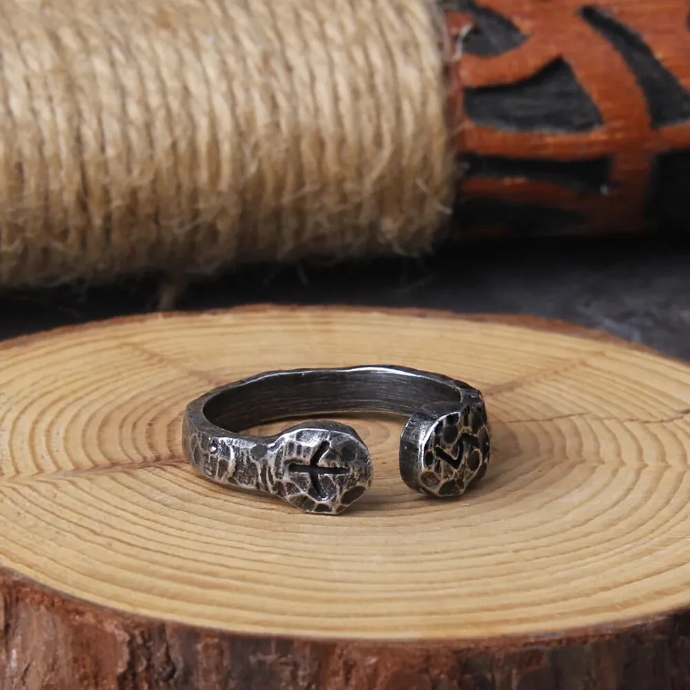 Rune Cool Viking Ring