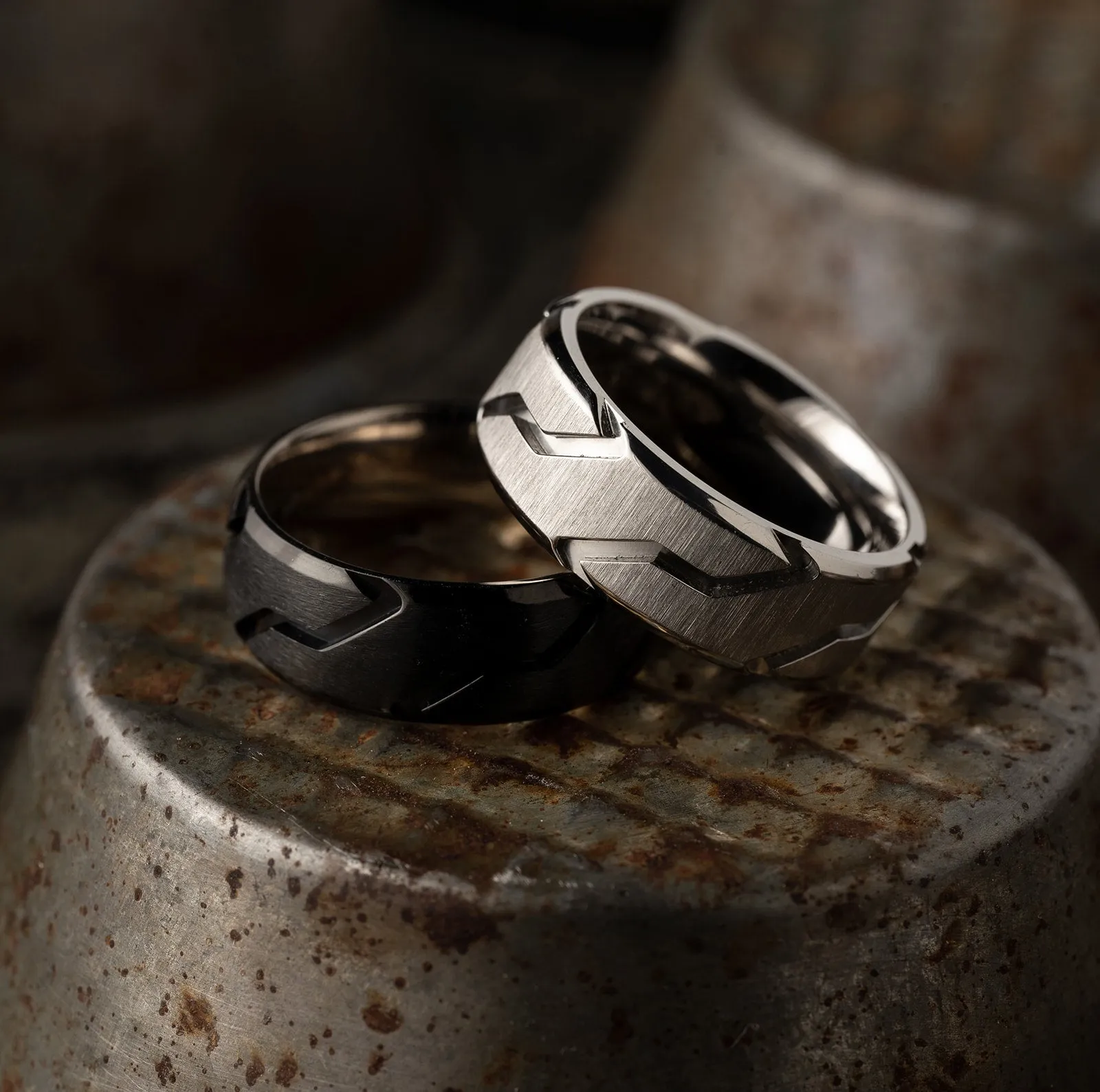 Titanium Ring - Silver Striker