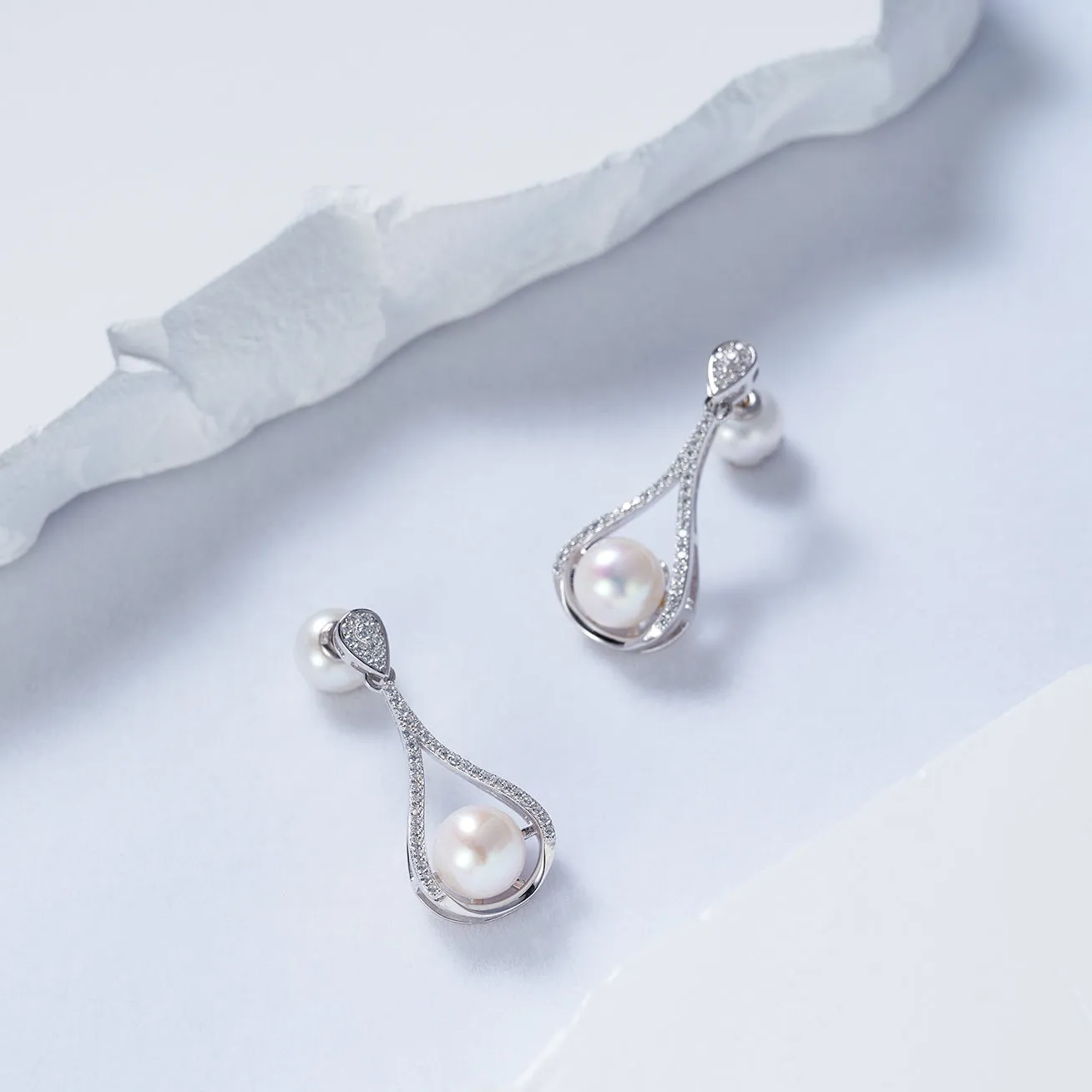 Top Grade Freshwater Pearl Earrings WE00726