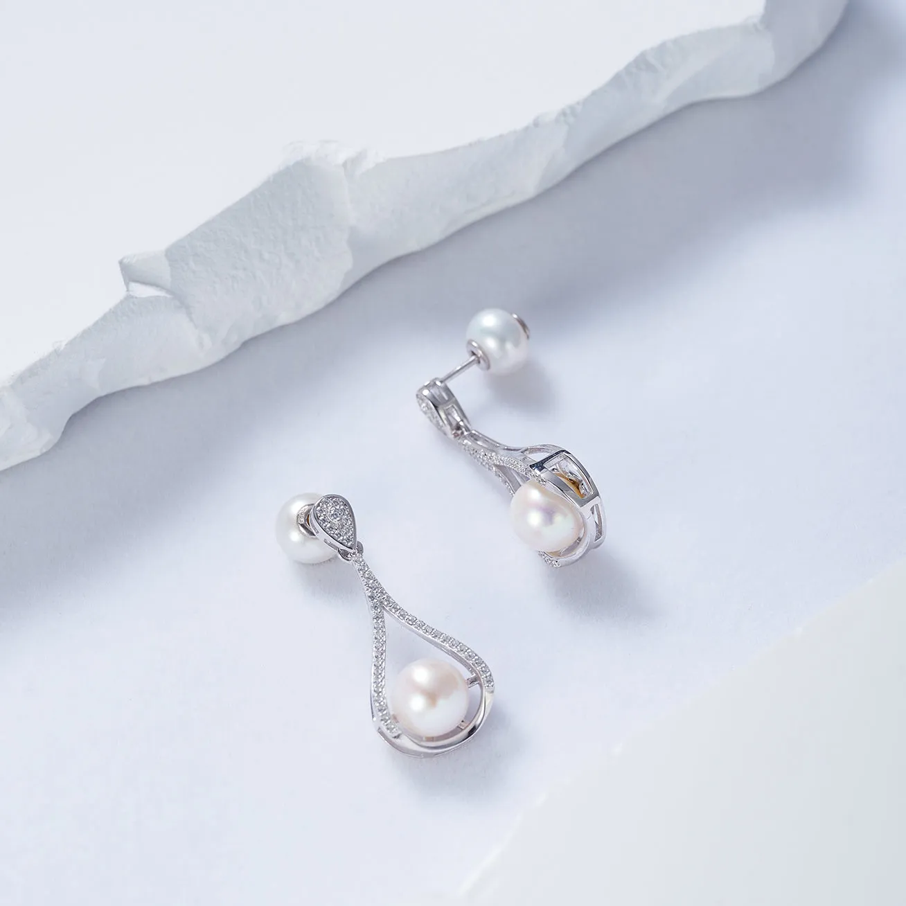 Top Grade Freshwater Pearl Earrings WE00726