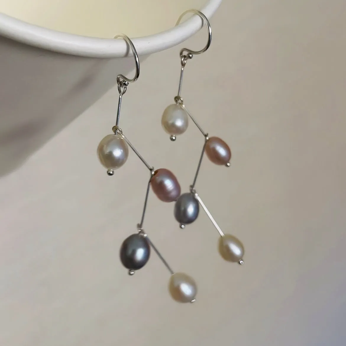 Waterfall ombré pearl earrings